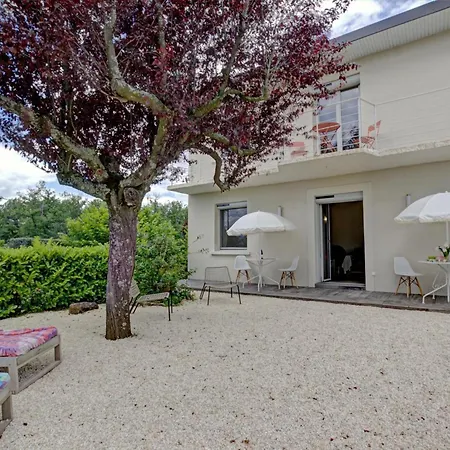 Charmant Gite Moderne Avec Cour Privee, Tout Equipe, Parking Securise, Au Coeur Du Roannais - Fr-1-496-316 * Riorges