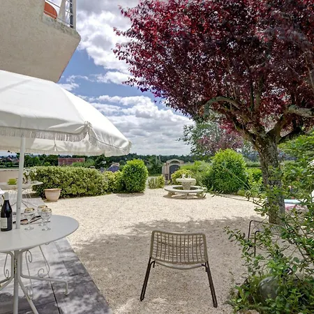Charmant Gite Moderne Avec Cour Privee, Tout Equipe, Parking Securise, Au Coeur Du Roannais - Fr-1-496-316 *